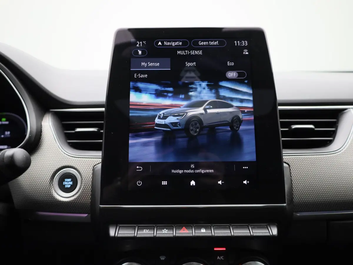 E-TECH Hybrid Techno | Automaat | Apple Carplay / Android Auto | Panoramadak | Achteruitrijcamera | Parkeersensoren |