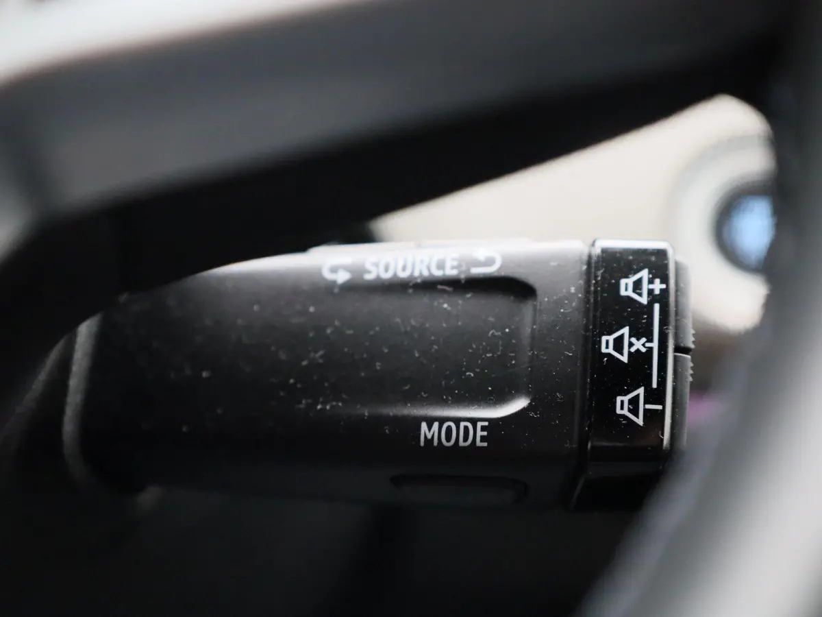 E-TECH Hybrid Techno | Automaat | Apple Carplay / Android Auto | Panoramadak | Achteruitrijcamera | Parkeersensoren |