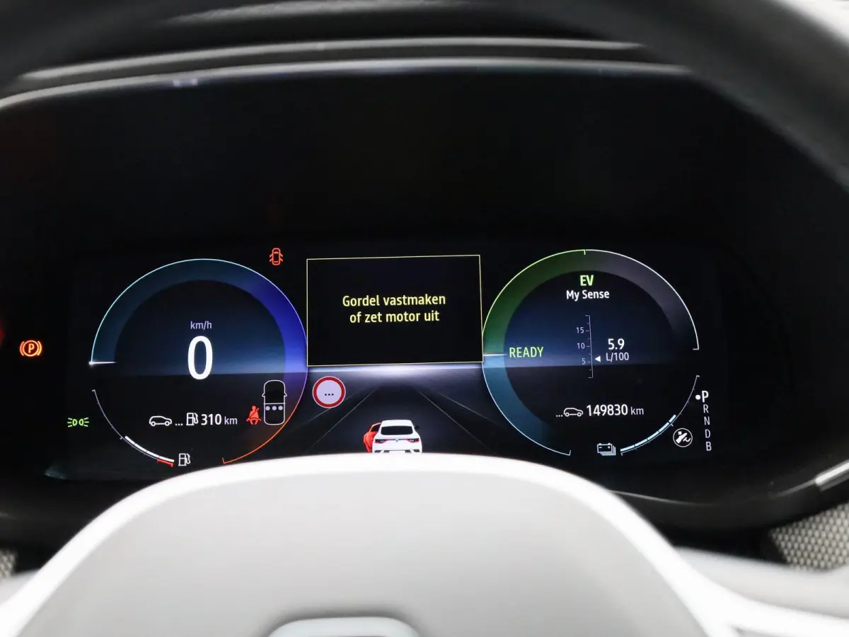 E-TECH Hybrid Techno | Automaat | Apple Carplay / Android Auto | Panoramadak | Achteruitrijcamera | Parkeersensoren |