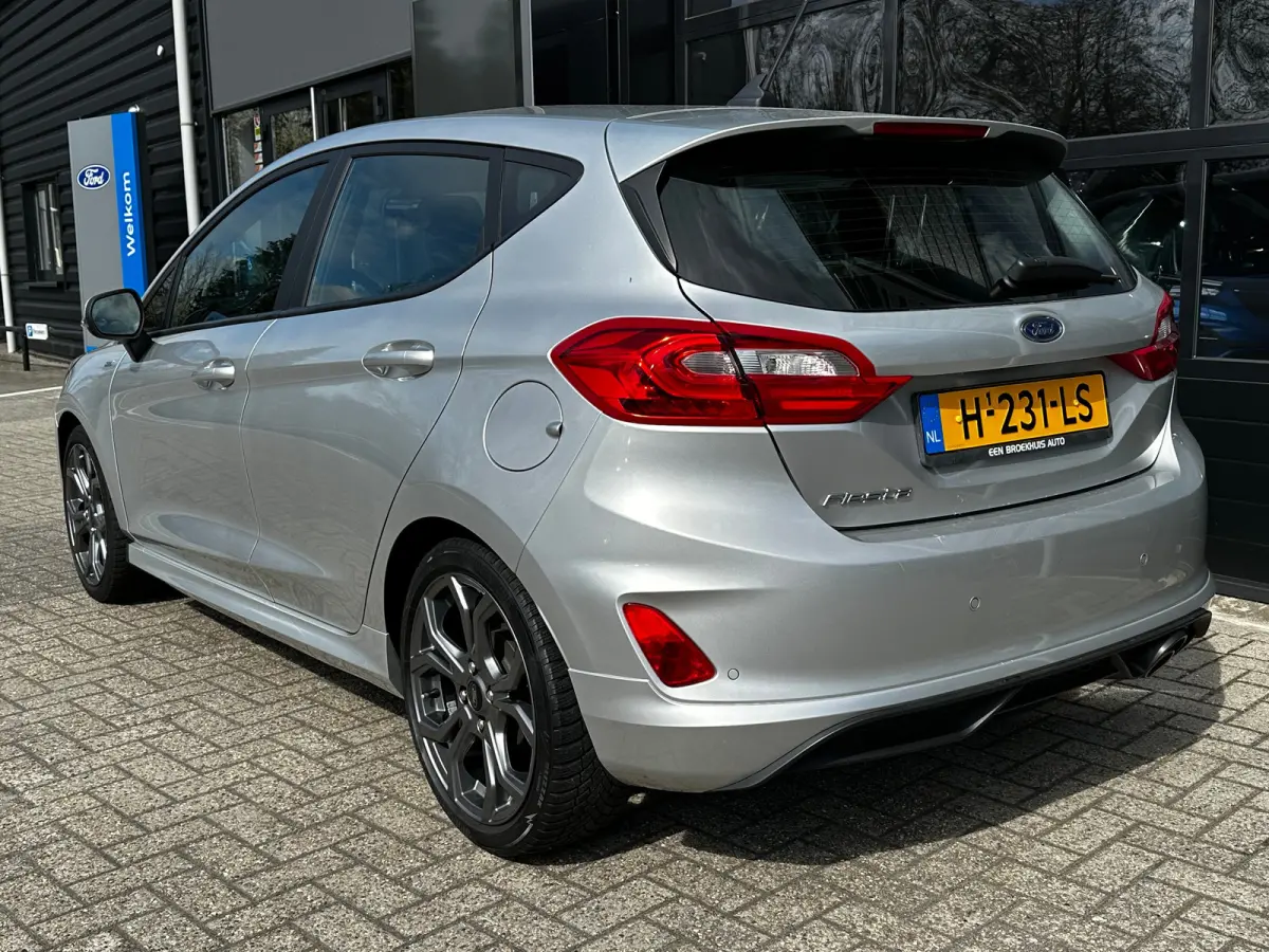 1.0 ST-Line | STUUR, STOEL EN VOORRUITVERWARMING| NAVIGATIE + APPLE CARPLAY/ANDROID AUTO| KEYLESS START| PARKEERSENSOREN| DAB| LED ACHTERLICHTEN|