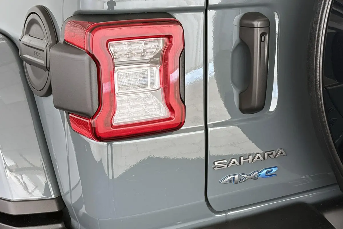 4xe 380 Sahara / Schuifdak / Facelift