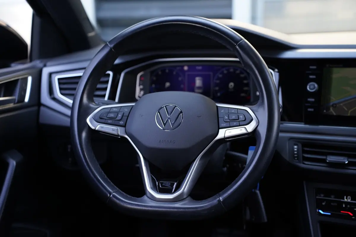 1.0 TSI 2x R-Line DSG Black Style IQ Matrix Led Virtual Navi