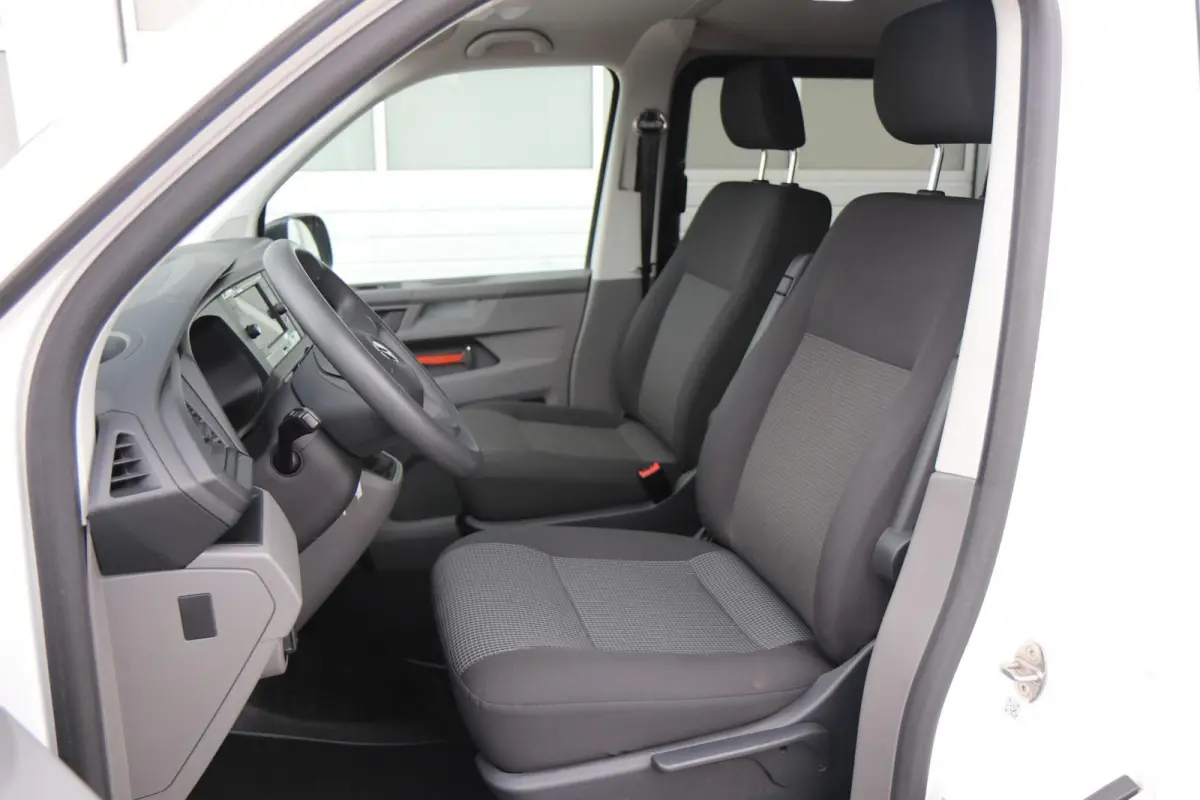2.0 TDI 110pk L2H1 30 DC | App Connect | Cruise Control | Parkeersensoren Achter | Airco | Dubbele Cabine