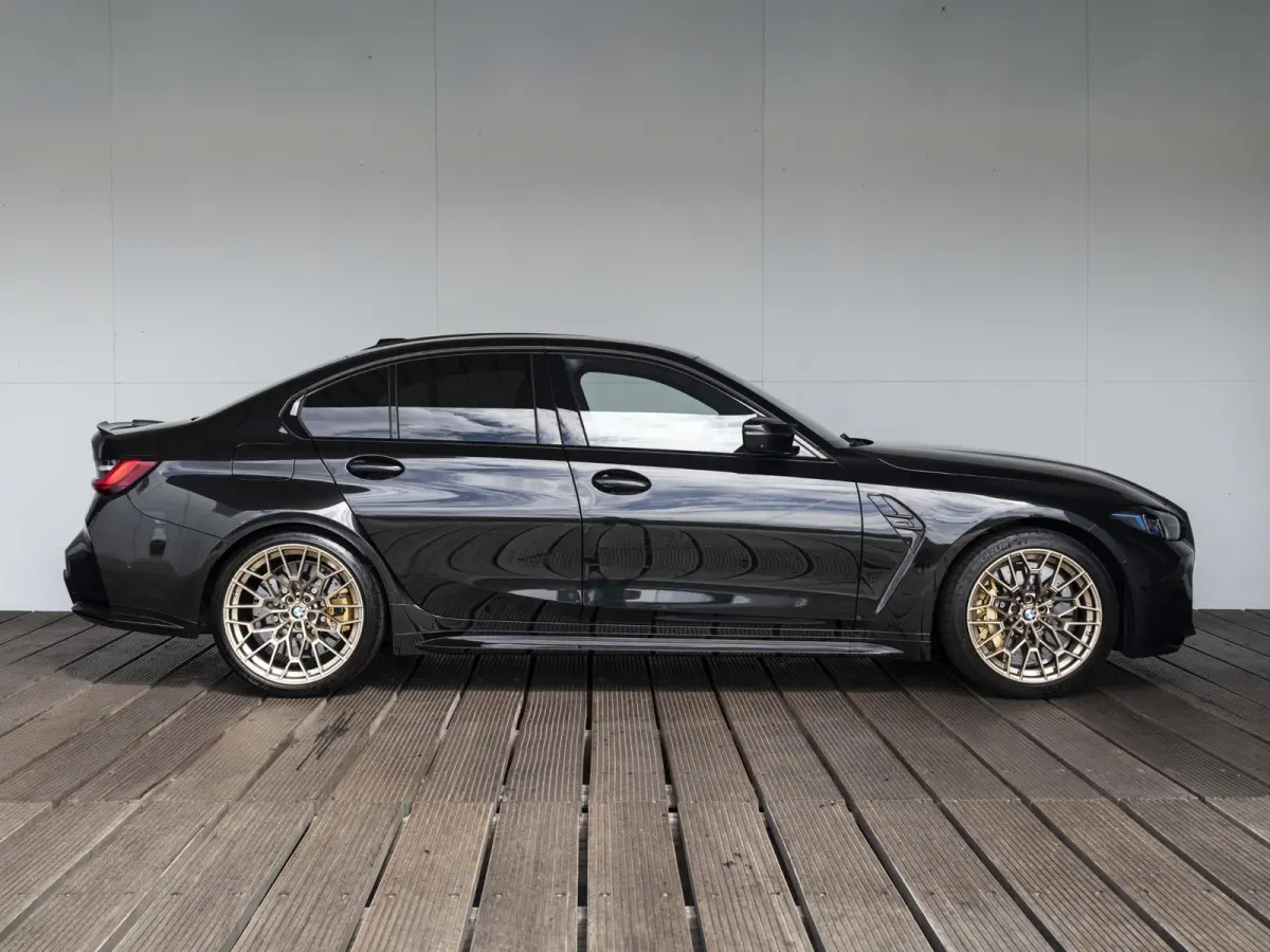 M3 | M Drivers Package | M Race Track Pack | CS Velgen | Harman Kardon | M Carbon kuipstoelen | Comfort Access | M Carbon-keramische remmen