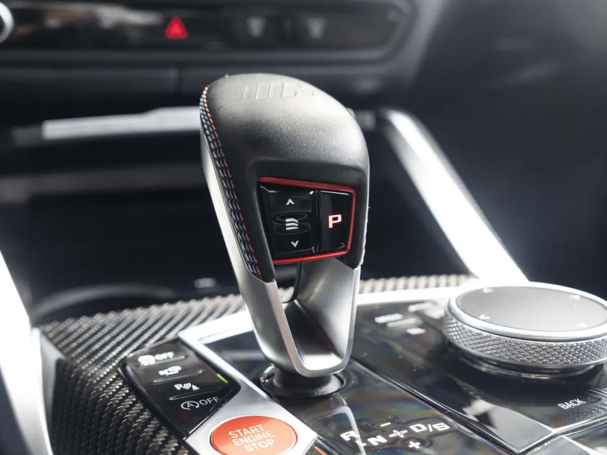 M3 | M Drivers Package | M Race Track Pack | CS Velgen | Harman Kardon | M Carbon kuipstoelen | Comfort Access | M Carbon-keramische remmen