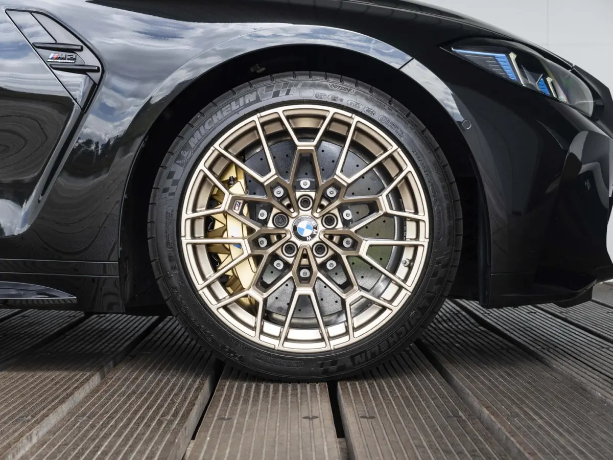 M3 | M Drivers Package | M Race Track Pack | CS Velgen | Harman Kardon | M Carbon kuipstoelen | Comfort Access | M Carbon-keramische remmen