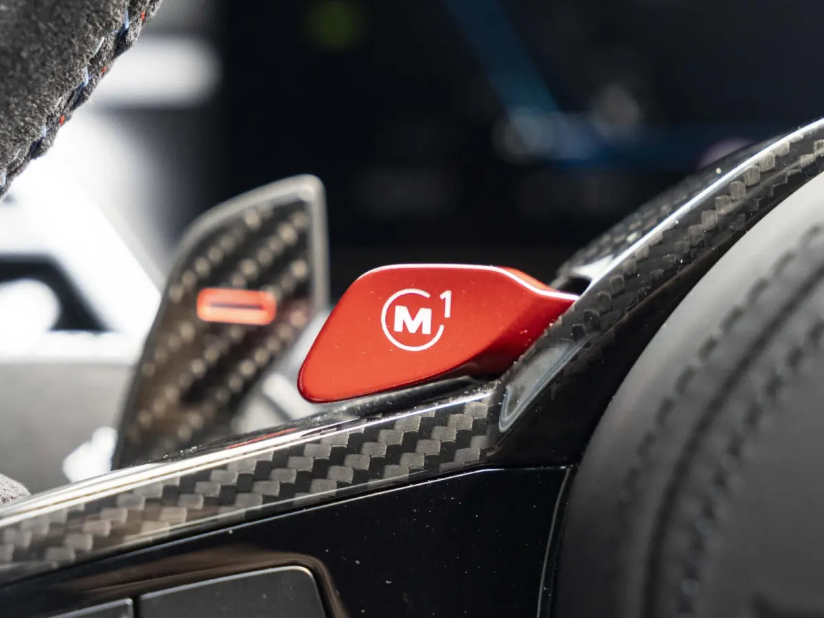 M3 | M Drivers Package | M Race Track Pack | CS Velgen | Harman Kardon | M Carbon kuipstoelen | Comfort Access | M Carbon-keramische remmen