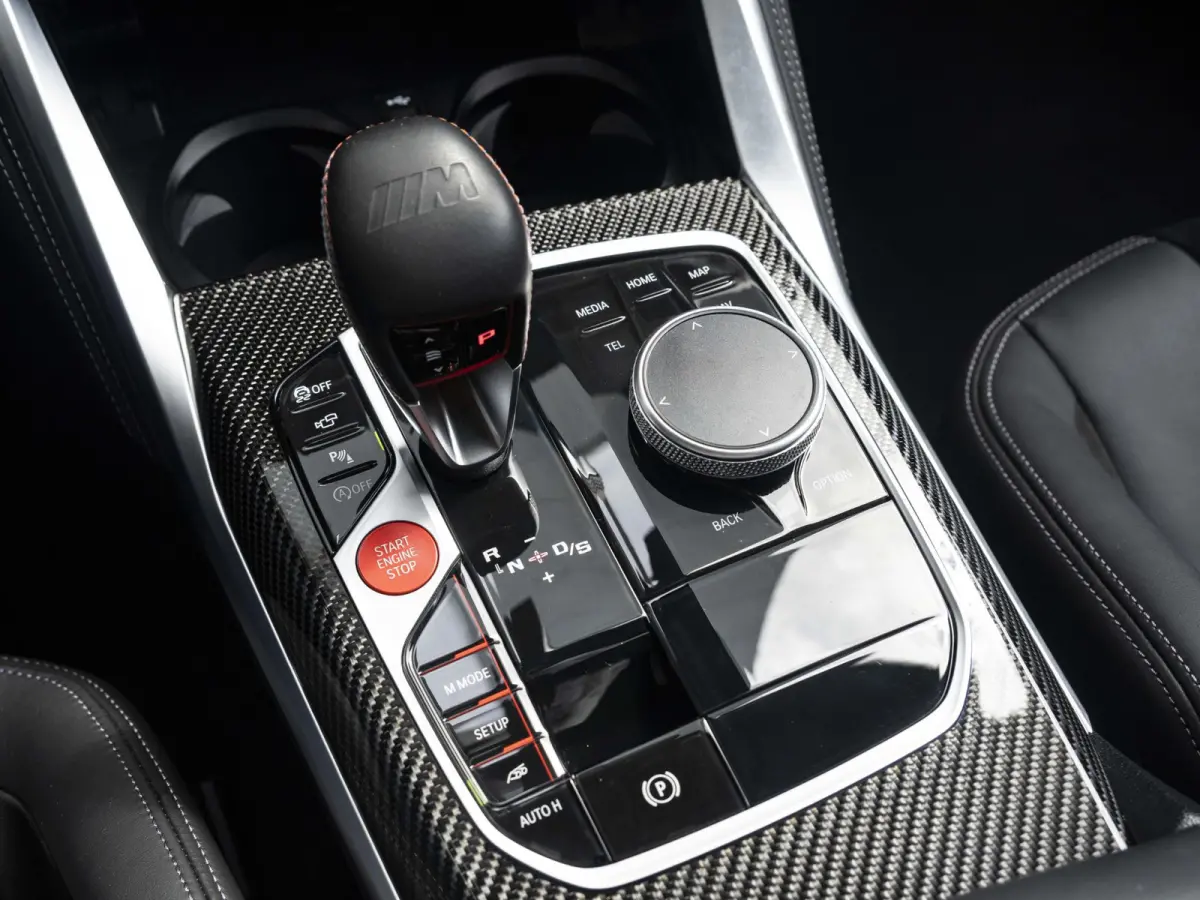 M3 | M Drivers Package | M Race Track Pack | CS Velgen | Harman Kardon | M Carbon kuipstoelen | Comfort Access | M Carbon-keramische remmen