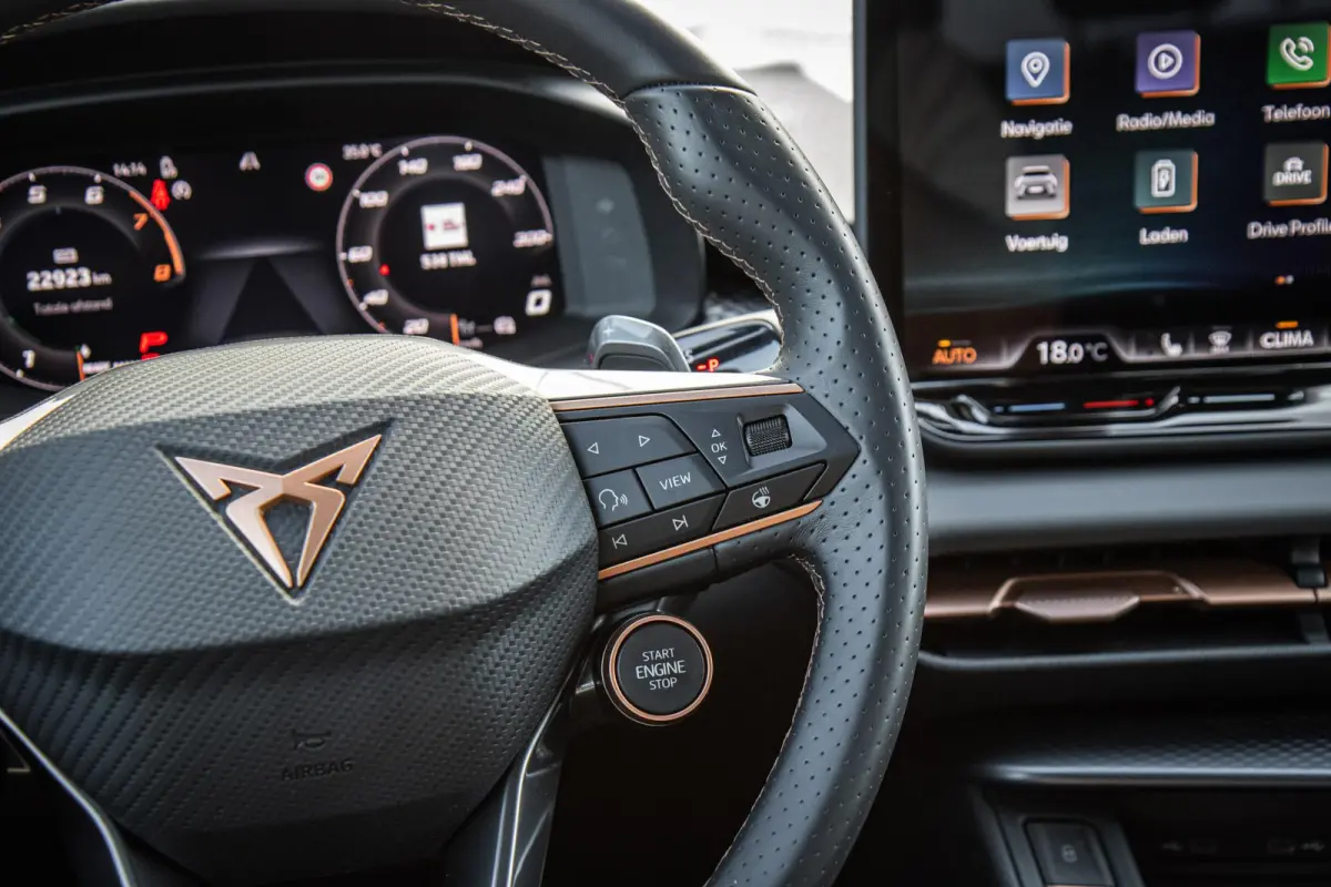 1.5 TSI 272pk e-Hybrid VZ Performance | SoH 100% | Panoramadak | Sennheiser Audio | Trekhaak Uitklapbaar