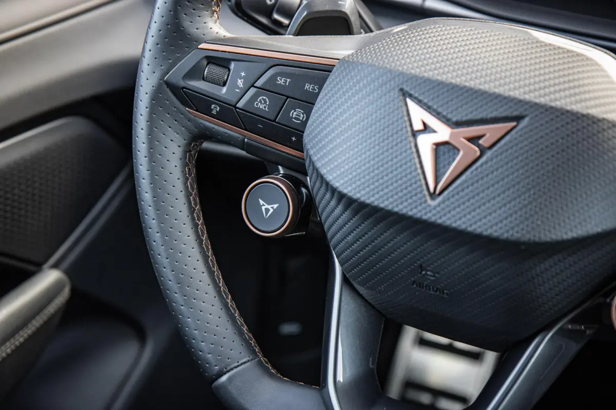 1.5 TSI 272pk e-Hybrid VZ Performance | SoH 100% | Panoramadak | Sennheiser Audio | Trekhaak Uitklapbaar