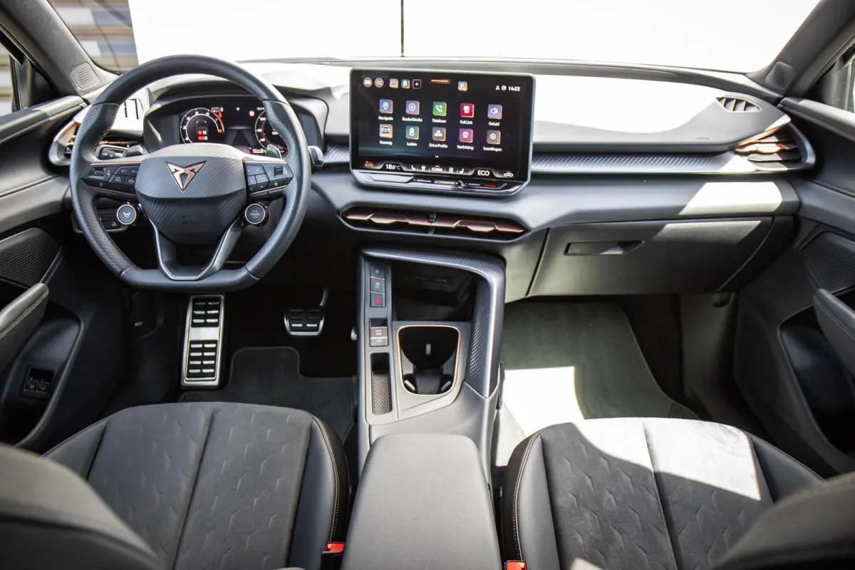 1.5 TSI 272pk e-Hybrid VZ Performance | SoH 100% | Panoramadak | Sennheiser Audio | Trekhaak Uitklapbaar