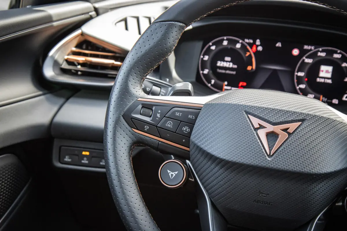 1.5 TSI 272pk e-Hybrid VZ Performance | SoH 100% | Panoramadak | Sennheiser Audio | Trekhaak Uitklapbaar