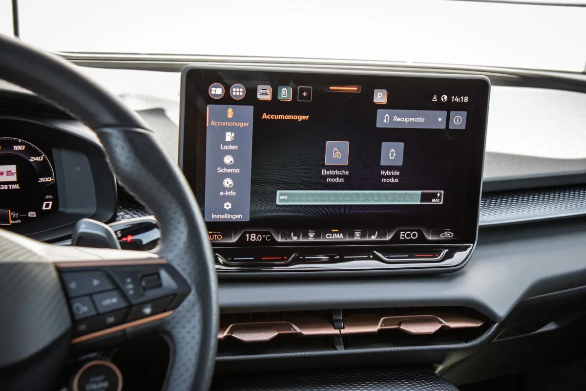1.5 TSI 272pk e-Hybrid VZ Performance | SoH 100% | Panoramadak | Sennheiser Audio | Trekhaak Uitklapbaar