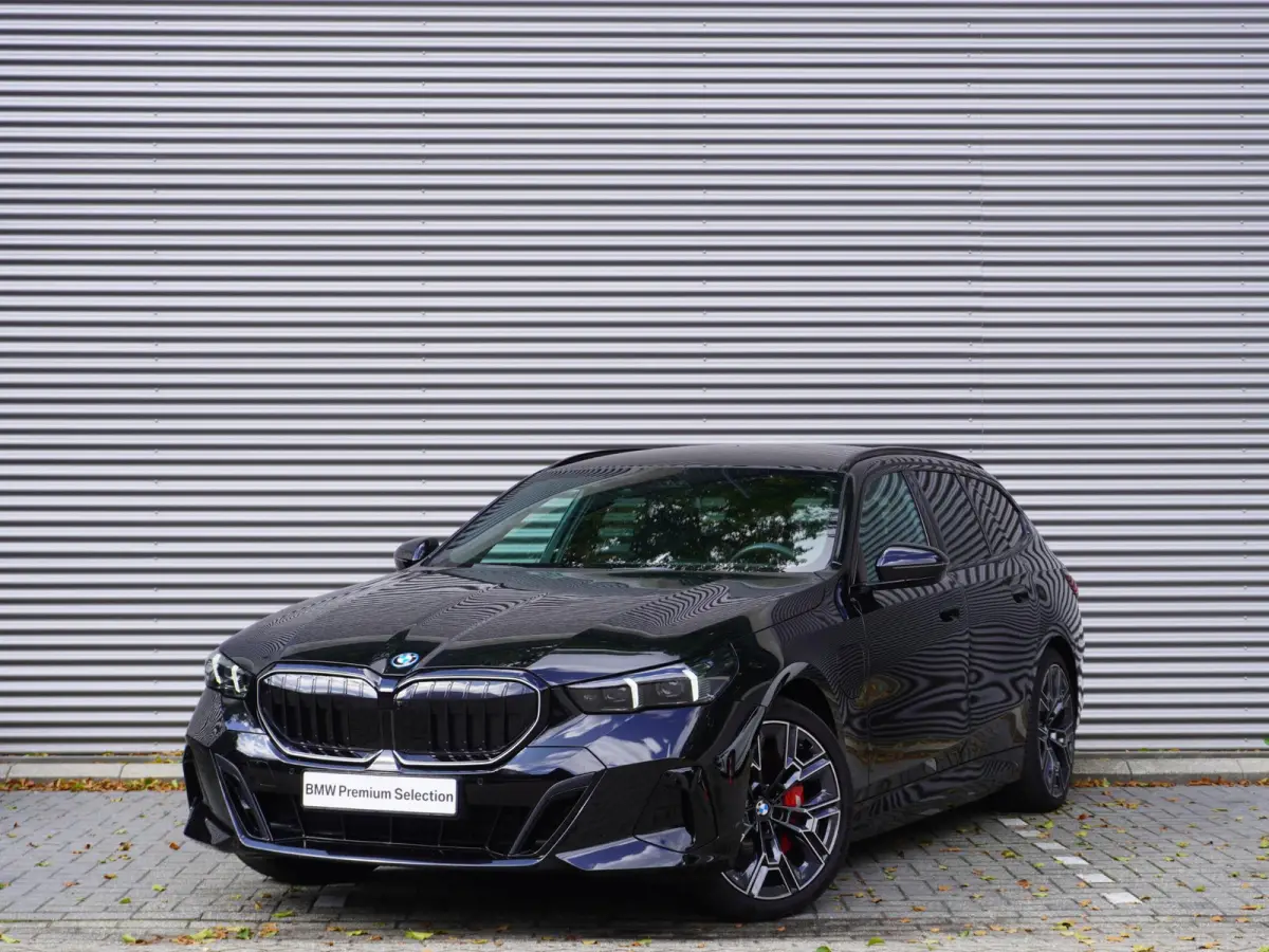 550e xDrive Adaptief M Onderstel Professional | Bowers & Wilkins Surround Sound System | BMW Individual Leder Merino |  Driving Assistant Professional | Parking Assistant Professional