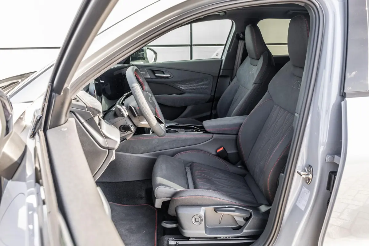 1.5 e-Hybrid 272pk S Edition | Navigatie Pakket
