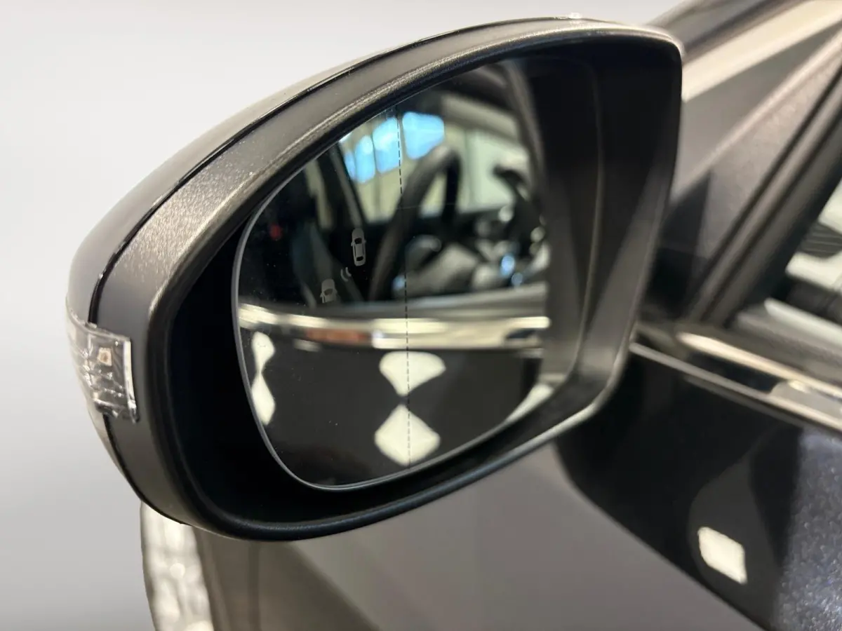 1.0 T-GDi DynamicPlusLine | Stoel/Stuurverwarming | Half Leder | Keyless Entry | Navigatie | Apple/Android Carplay |