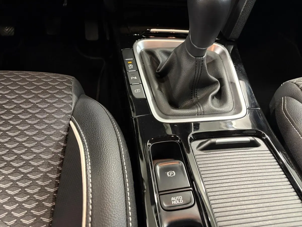 1.0 T-GDi DynamicPlusLine | Stoel/Stuurverwarming | Half Leder | Keyless Entry | Navigatie | Apple/Android Carplay |