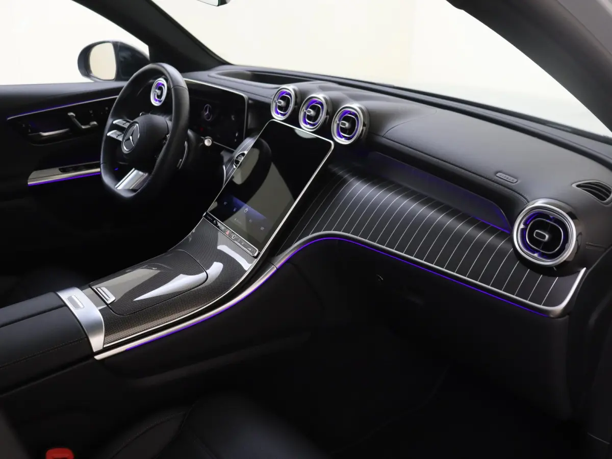 400e 4MATIC Business Solution AMG / Panoramadak/ AIRMATIC/ Achterasbesturing/ Burmester/ 20 inch/ Night/ Head Up/ El. Trekhaak/ Zéér compleet!