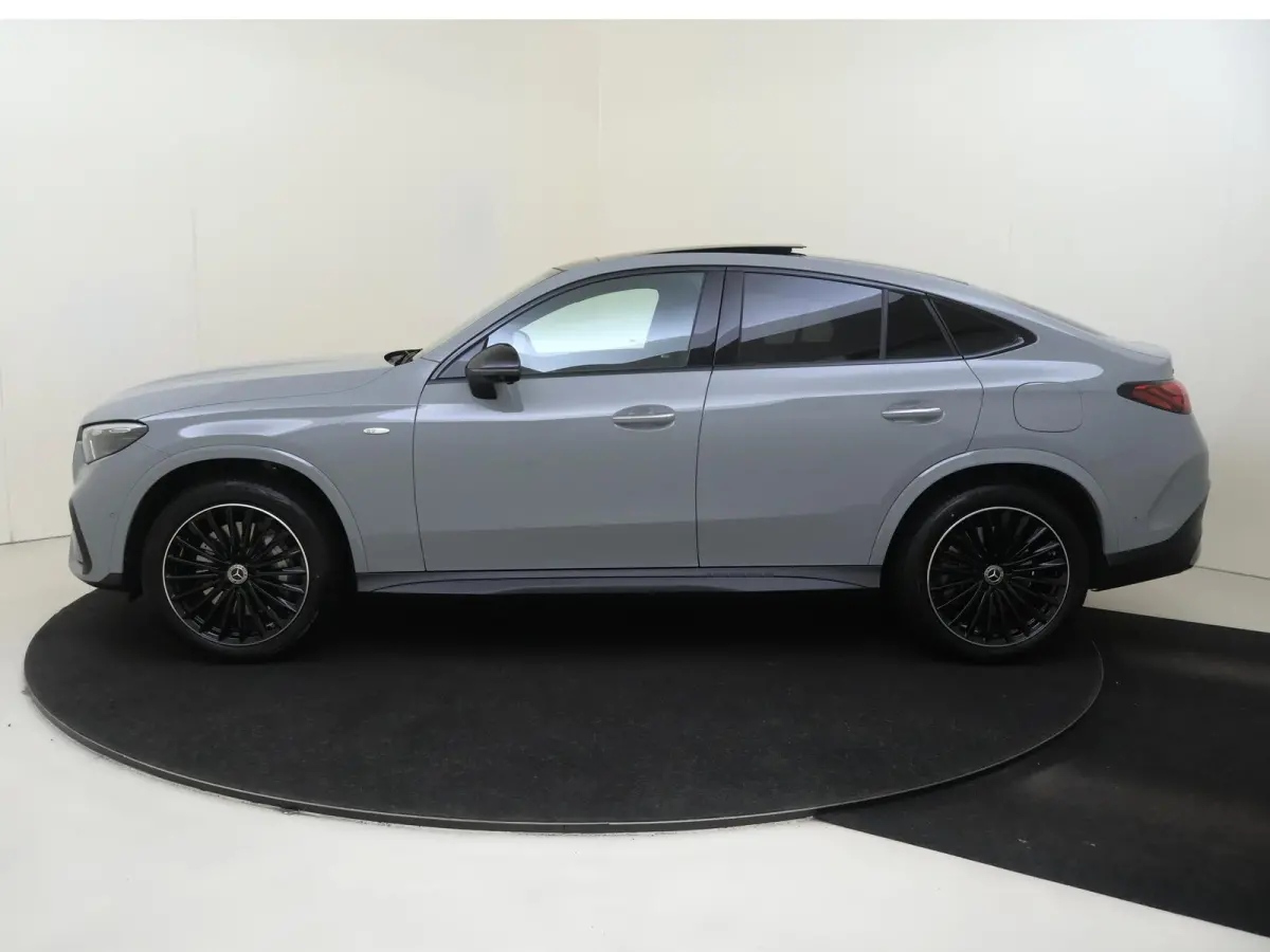 400e 4MATIC Business Solution AMG / Panoramadak/ AIRMATIC/ Achterasbesturing/ Burmester/ 20 inch/ Night/ Head Up/ El. Trekhaak/ Zéér compleet!