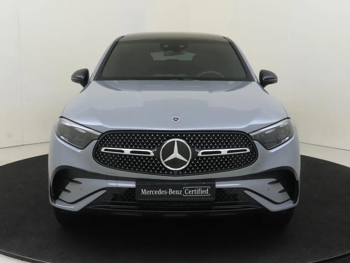 400e 4MATIC Business Solution AMG / Panoramadak/ AIRMATIC/ Achterasbesturing/ Burmester/ 20 inch/ Night/ Head Up/ El. Trekhaak/ Zéér compleet!