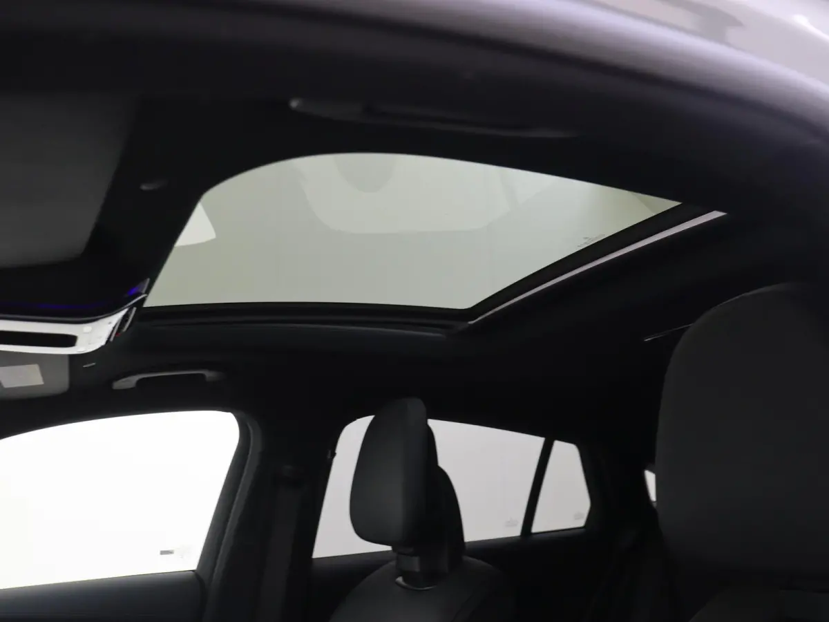 400e 4MATIC Business Solution AMG / Panoramadak/ AIRMATIC/ Achterasbesturing/ Burmester/ 20 inch/ Night/ Head Up/ El. Trekhaak/ Zéér compleet!