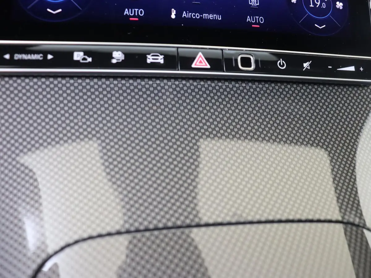 400e 4MATIC Business Solution AMG / Panoramadak/ AIRMATIC/ Achterasbesturing/ Burmester/ 20 inch/ Night/ Head Up/ El. Trekhaak/ Zéér compleet!