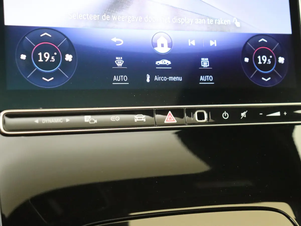 450 4MATIC AMG Line 7p 118 kWh / Premium/ Panoramadak/ Night/ 21 inch/ El. Trekhaak/ Burmester 3D/ Memory