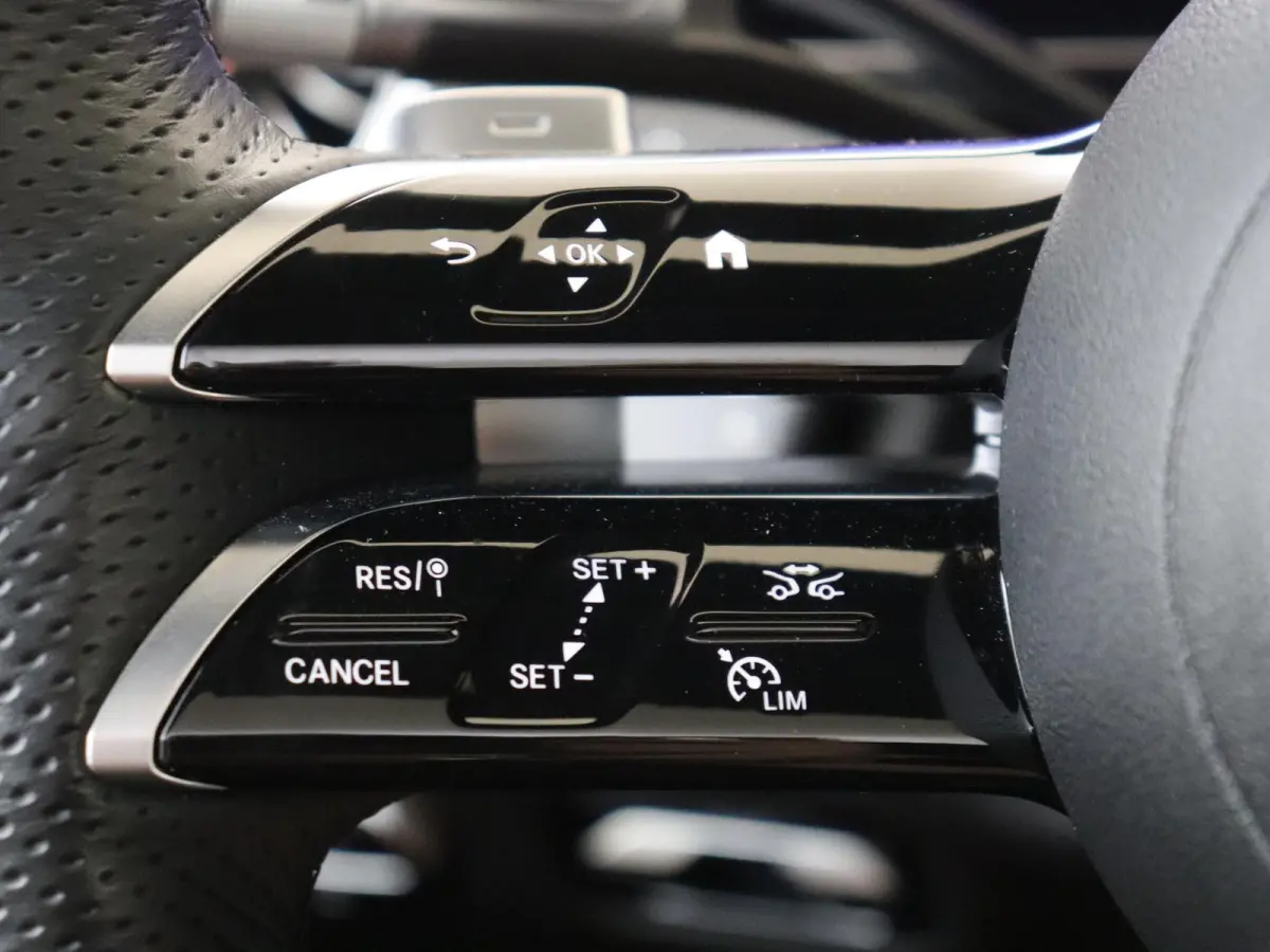 450 4MATIC AMG Line 7p 118 kWh / Premium/ Panoramadak/ Night/ 21 inch/ El. Trekhaak/ Burmester 3D/ Memory