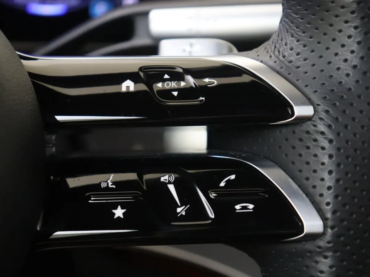 450 4MATIC AMG Line 7p 118 kWh / Premium/ Panoramadak/ Night/ 21 inch/ El. Trekhaak/ Burmester 3D/ Memory