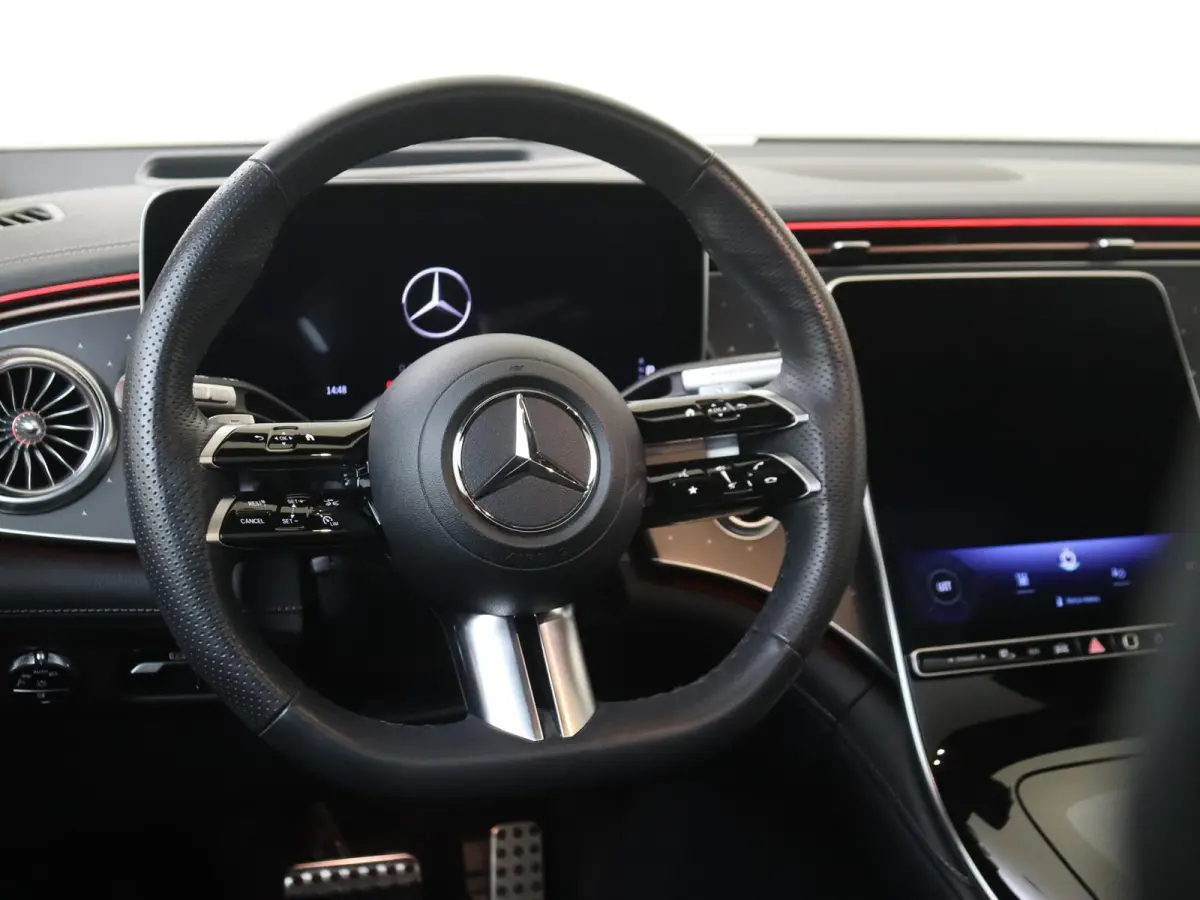 450 4MATIC AMG Line 7p 118 kWh / Premium/ Panoramadak/ Night/ 21 inch/ El. Trekhaak/ Burmester 3D/ Memory