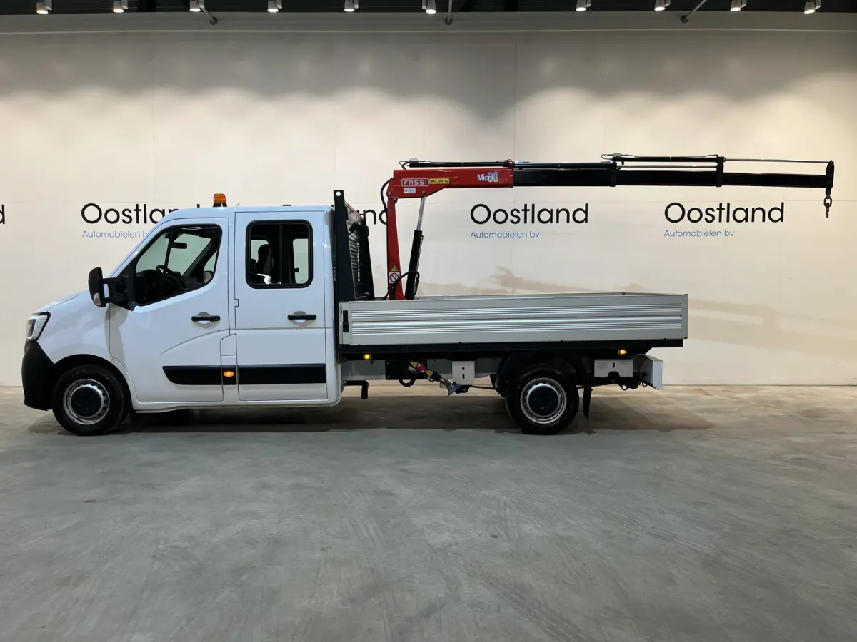 2.3 dCi 145 PK L3 Open Laadbak / Fassi Kraan / Euro 6 / Airco / Trekhaak / Cruise Control / 3-Zits / 20.200 KM !!