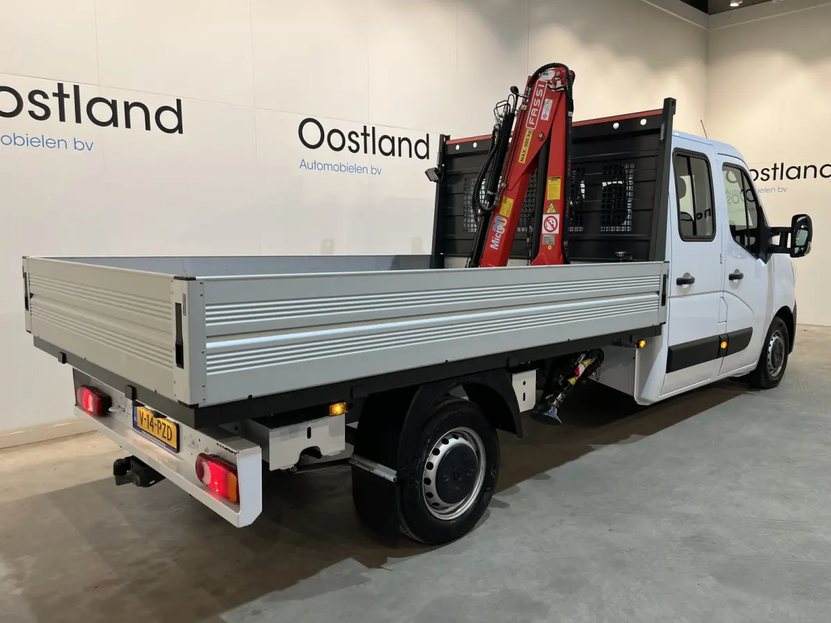 2.3 dCi 145 PK L3 Open Laadbak / Fassi Kraan / Euro 6 / Airco / Trekhaak / Cruise Control / 3-Zits / 20.200 KM !!