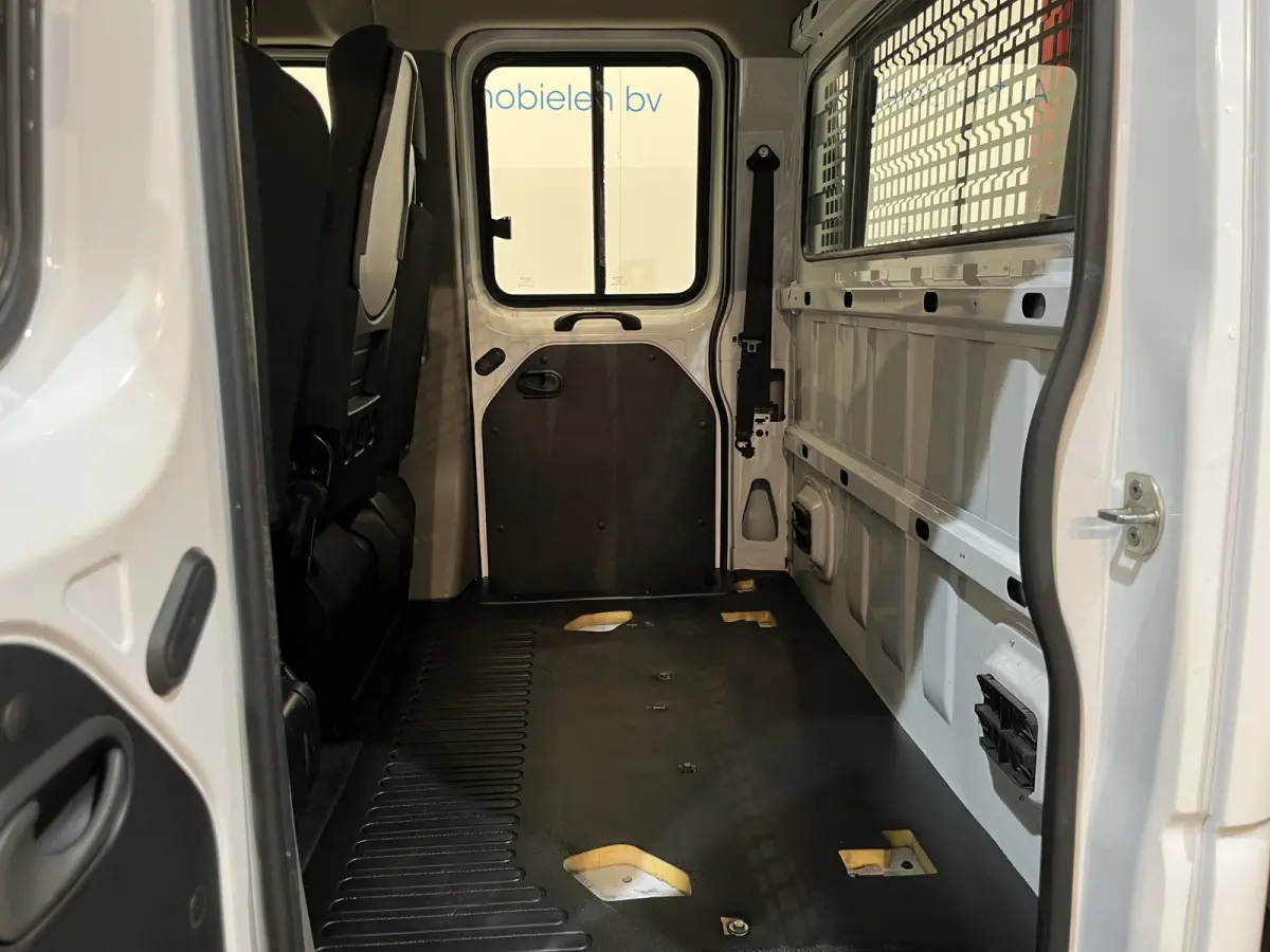 2.3 dCi 145 PK L3 Open Laadbak / Fassi Kraan / Euro 6 / Airco / Trekhaak / Cruise Control / 3-Zits / 20.200 KM !!