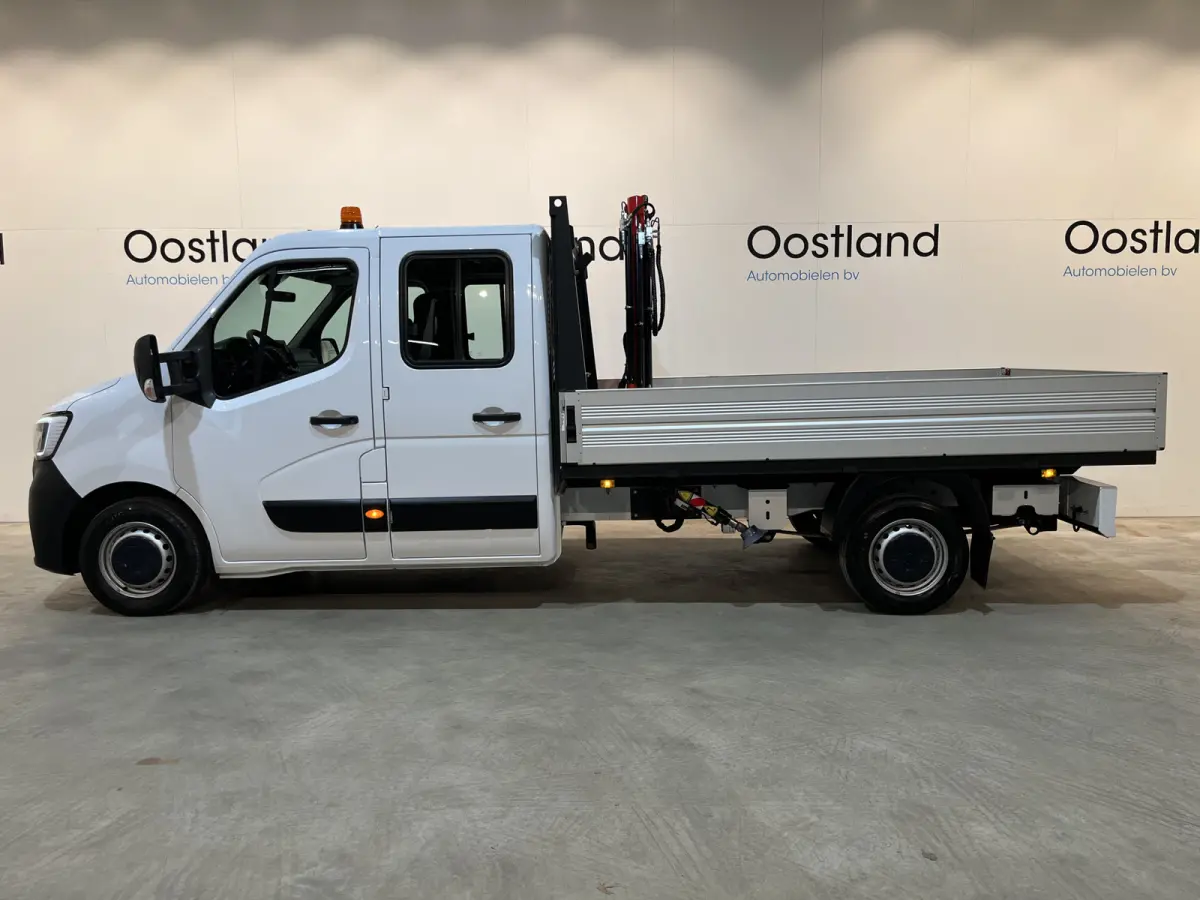 2.3 dCi 145 PK L3 Open Laadbak / Fassi Kraan / Euro 6 / Airco / Trekhaak / Cruise Control / 3-Zits / 20.200 KM !!