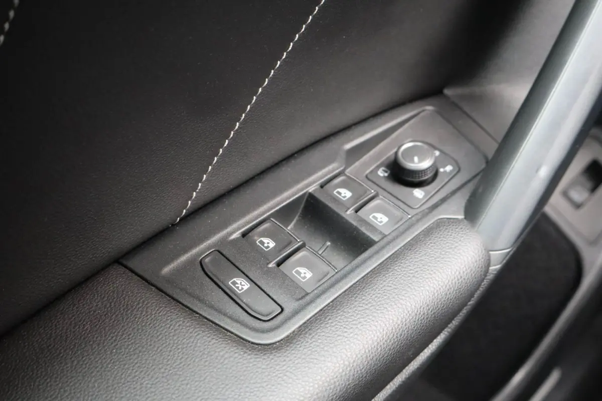 1.5 TSI 150pk DSG R-Line Business+ | Trekhaak Wegklapbaar| Navigatie | Active Info Display
