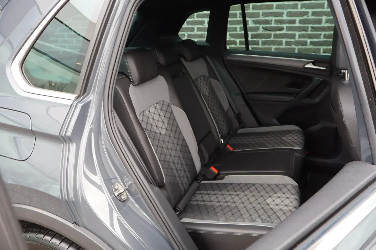 1.5 TSI 150pk DSG R-Line Business+ | Trekhaak Wegklapbaar| Navigatie | Active Info Display