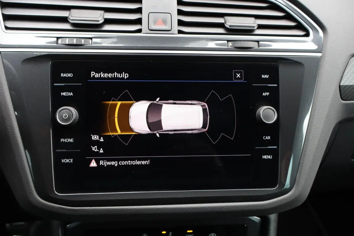 1.5 TSI 150pk DSG R-Line Business+ | Trekhaak Wegklapbaar| Navigatie | Active Info Display