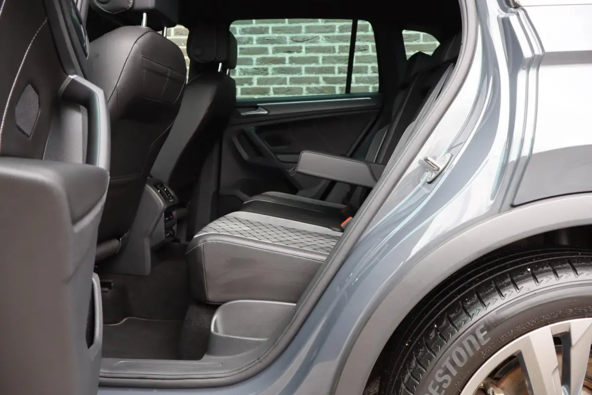 1.5 TSI 150pk DSG R-Line Business+ | Trekhaak Wegklapbaar| Navigatie | Active Info Display