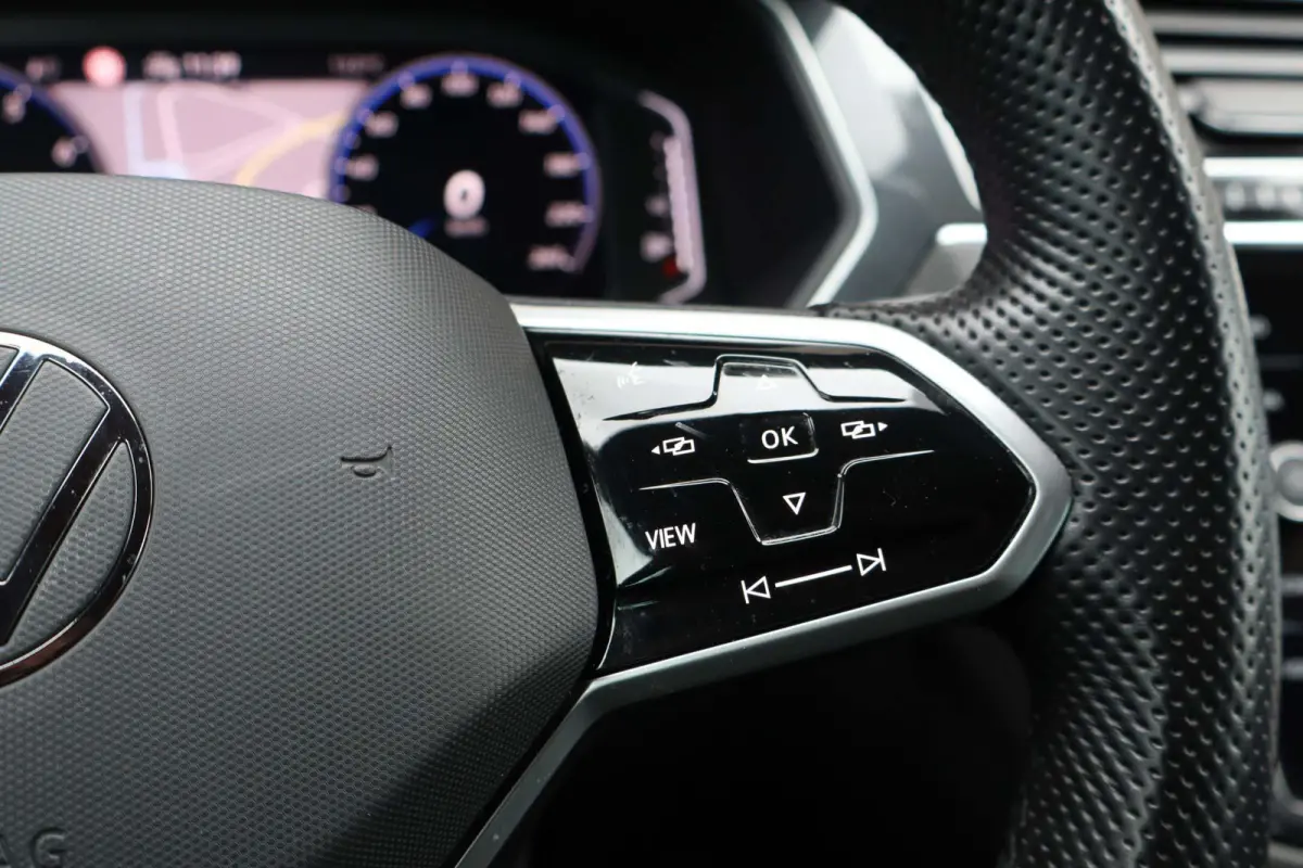 1.5 TSI 150pk DSG R-Line Business+ | Trekhaak Wegklapbaar| Navigatie | Active Info Display
