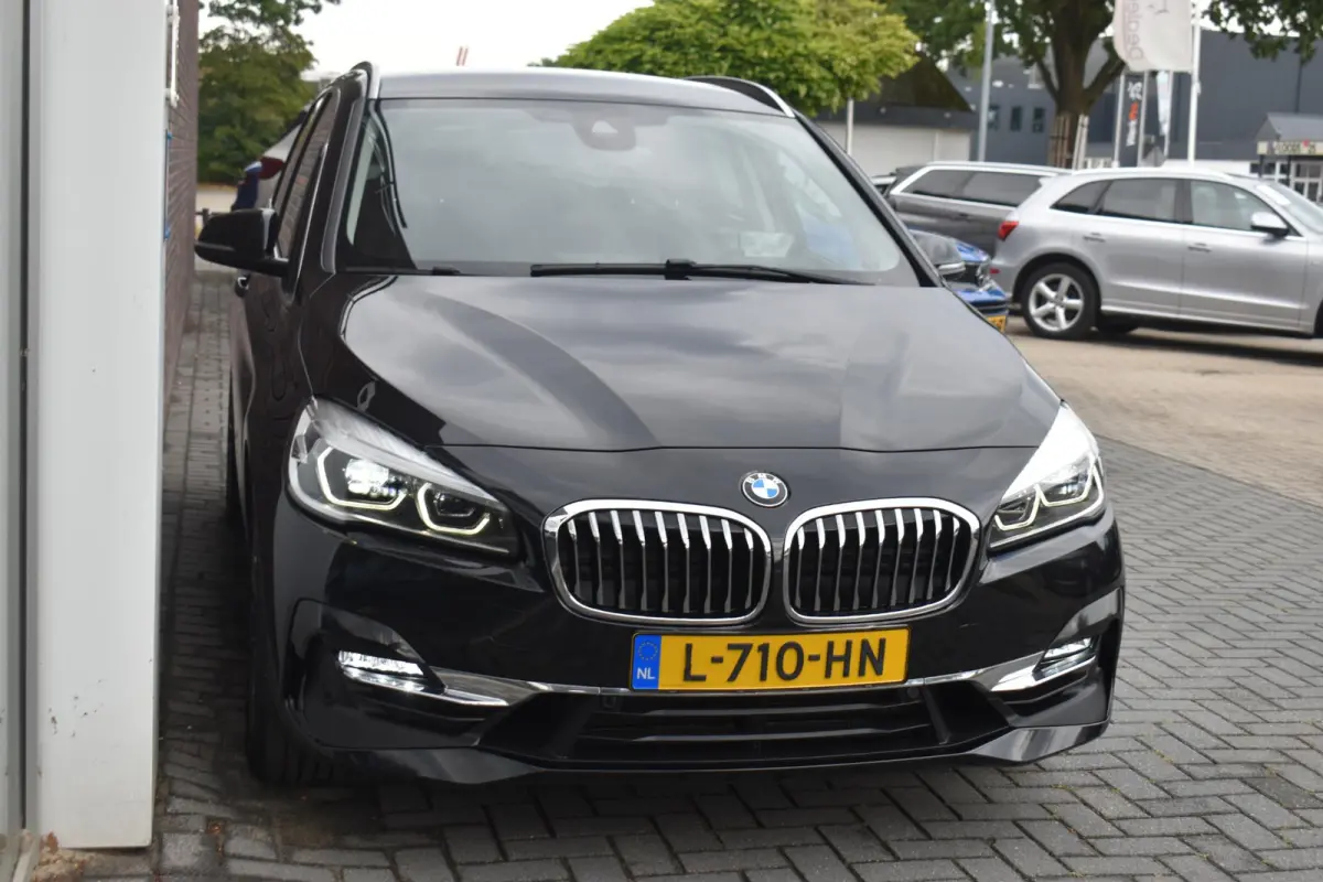 220i Business Edition Plus