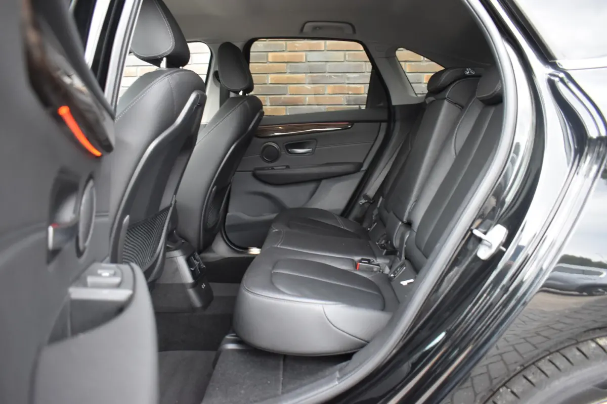 220i Business Edition Plus