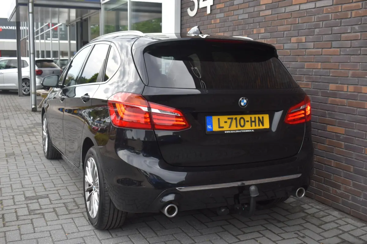220i Business Edition Plus