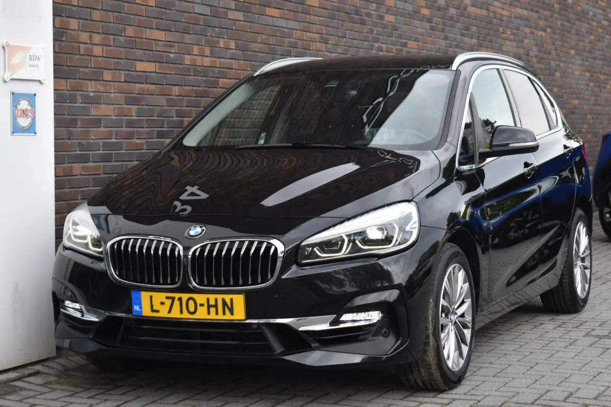 220i Business Edition Plus