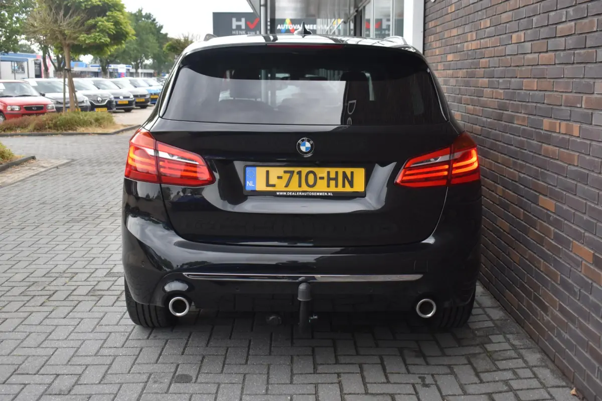 220i Business Edition Plus