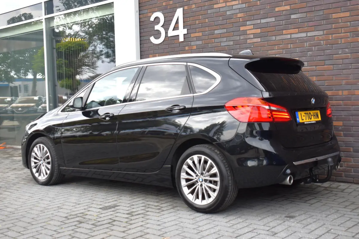 220i Business Edition Plus