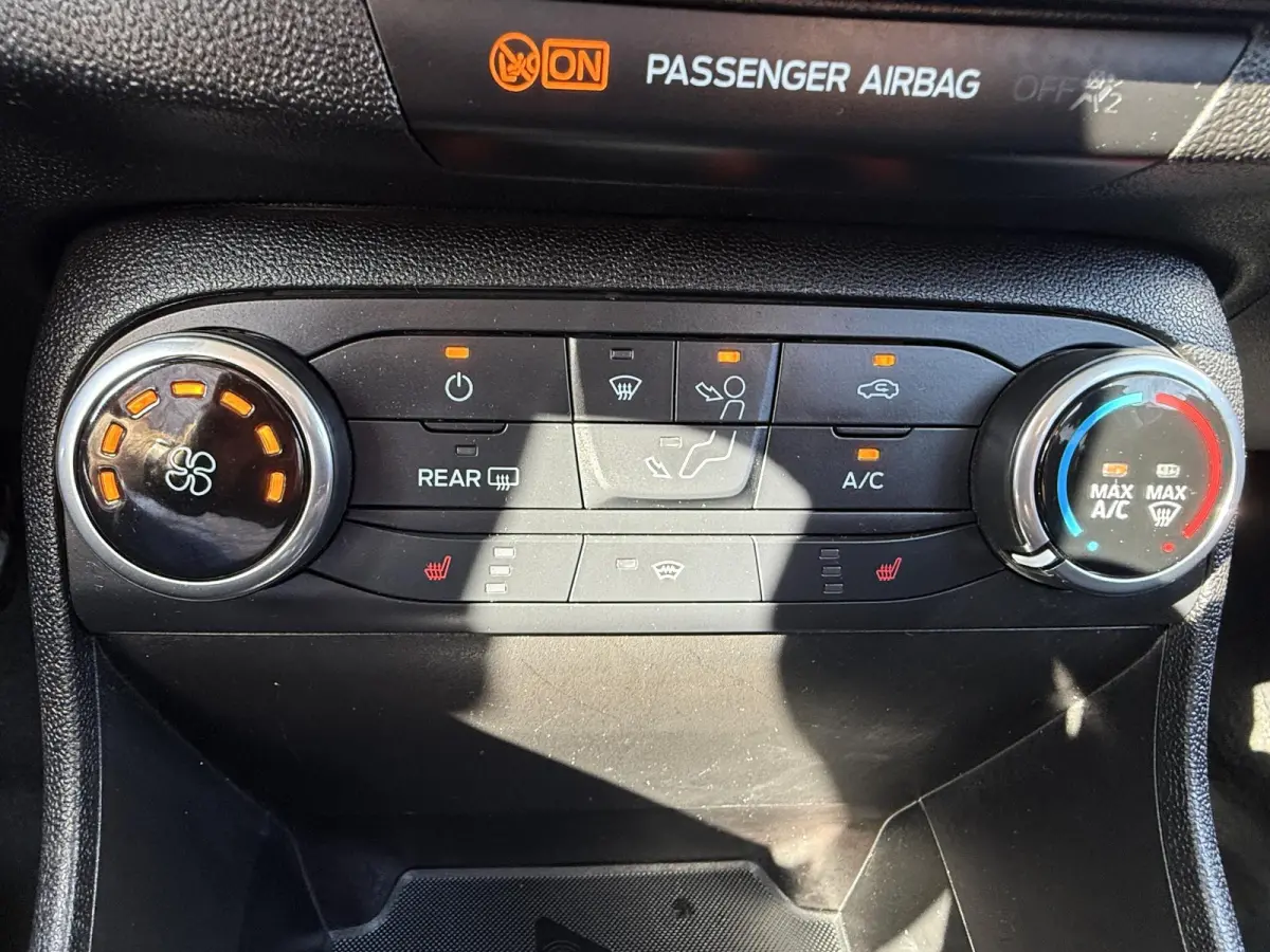 1.0 EcoBoost Active Apple Carplay - Android Auto | Parkeersensoren achter | Winter Pack