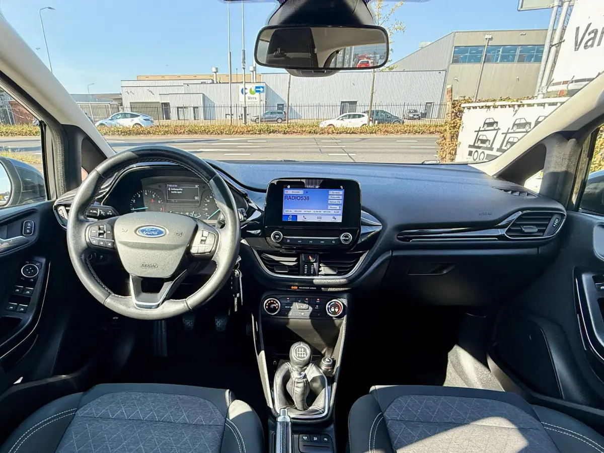 1.0 EcoBoost Active Apple Carplay - Android Auto | Parkeersensoren achter | Winter Pack