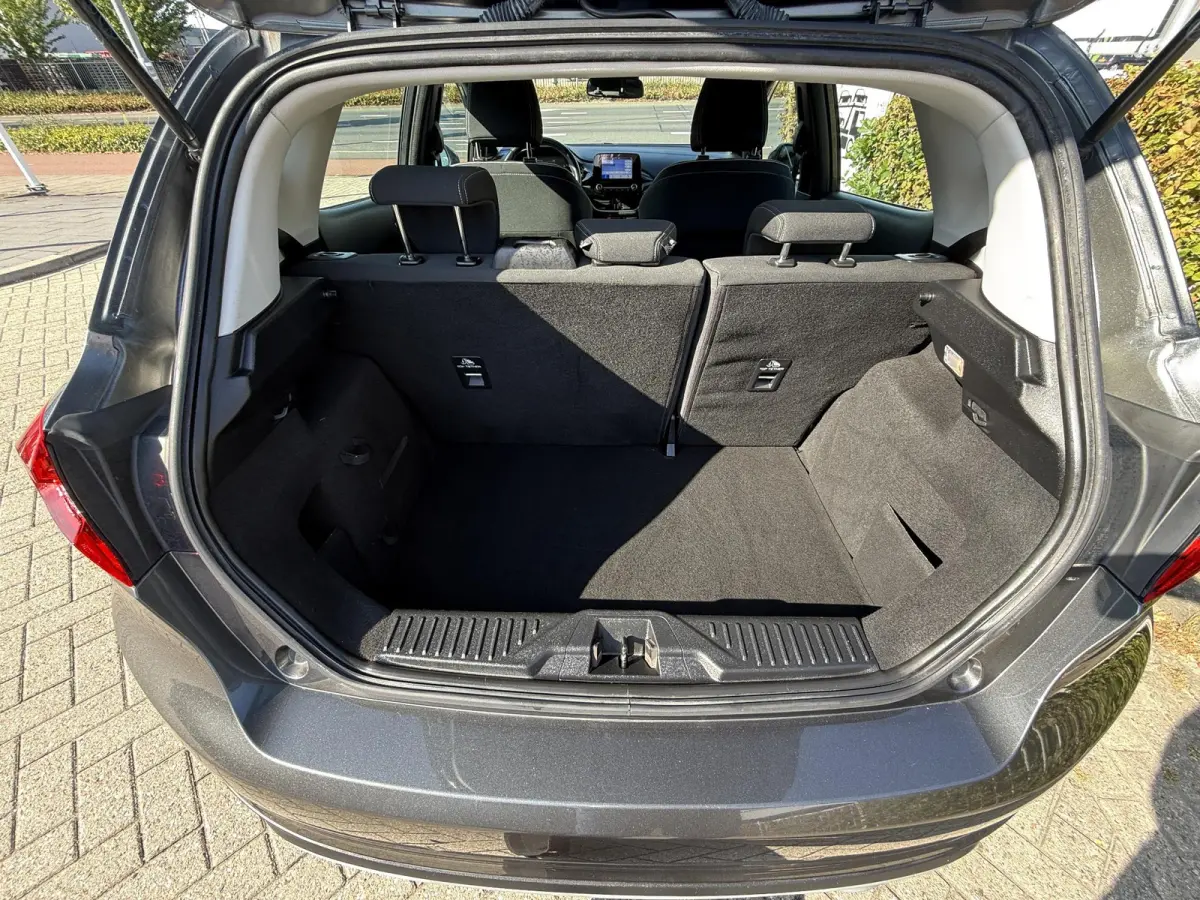 1.0 EcoBoost Active Apple Carplay - Android Auto | Parkeersensoren achter | Winter Pack