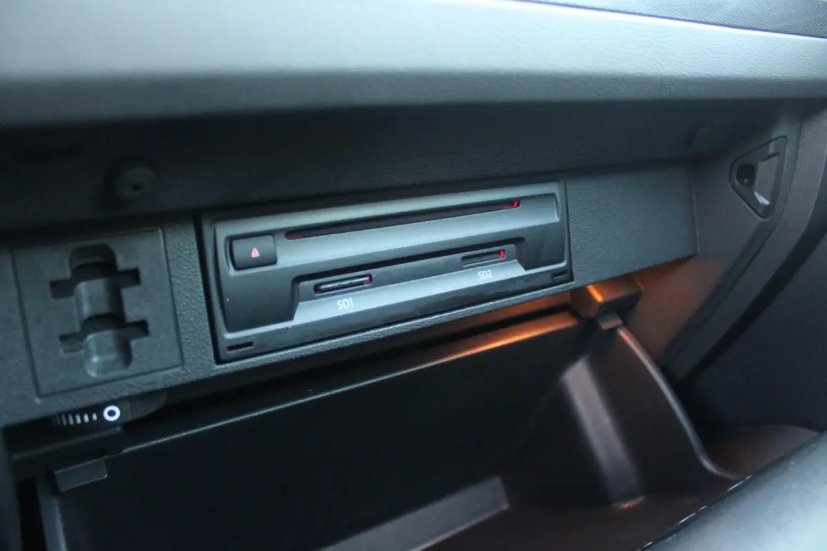 1.5 TSI 150PK AUTOMAAT HIGHLINE BUSINESS R | PANORAMA SCHUIF/KANTEL DAK | LEDEREN BEKLEDING | BESTUUDERSSTOEL ELEKTRISCH VERSTELBAAR MET GEHEUGENFUNCTIE | ELEKTRISCH WEGKLAPBARE TREKHAAK | I