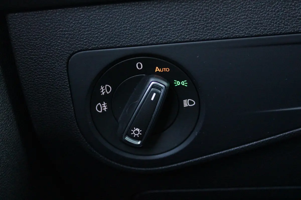 1.5 TSI 150PK AUTOMAAT HIGHLINE BUSINESS R | PANORAMA SCHUIF/KANTEL DAK | LEDEREN BEKLEDING | BESTUUDERSSTOEL ELEKTRISCH VERSTELBAAR MET GEHEUGENFUNCTIE | ELEKTRISCH WEGKLAPBARE TREKHAAK | I